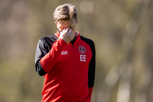 Hittarps tränare Erik Edman deppar