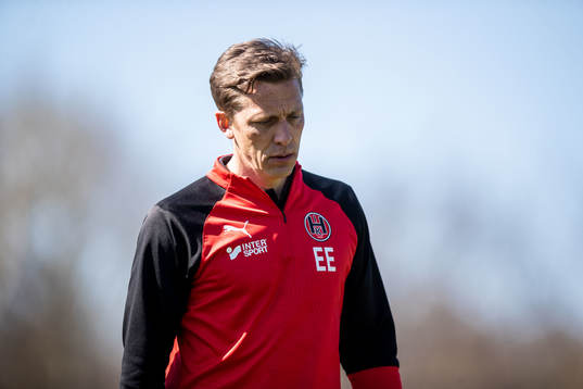 Hittarps tränare Erik Edman deppar