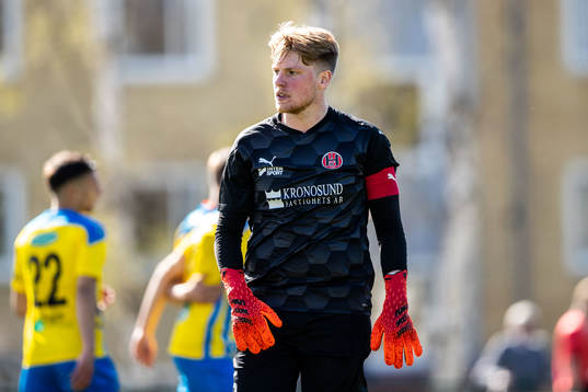 Hittarps målvakt Andreas Alexandersson deppar