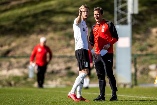Hittarps Oliver Åkerman och tränare Erik Edman