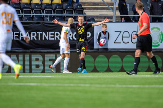 Östersunds Ludvig Fritzson reagerar