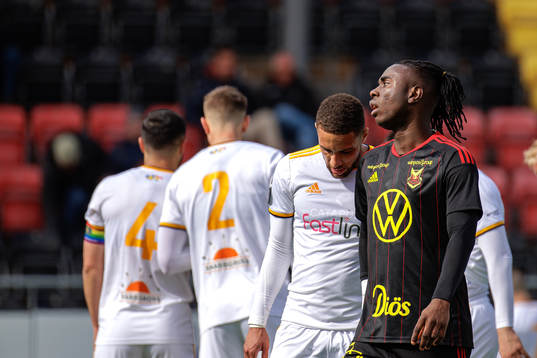 Östersunds Jordan Attah Kadiri deppar