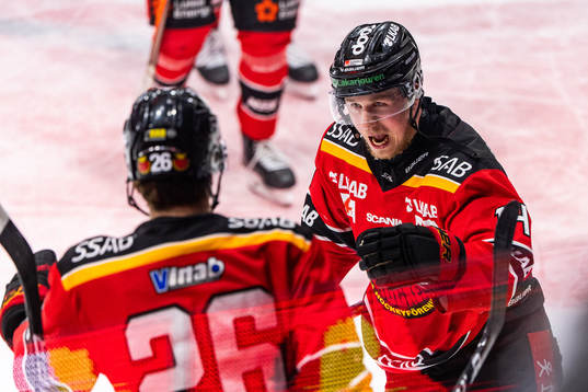 Luleås Jonas Berglund jublar