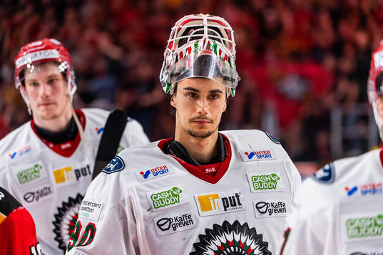 Frölundas målvakt Matthew Tomkins deppar