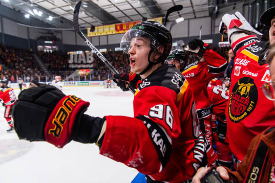 Luleås Pontus Andreasson jublöar