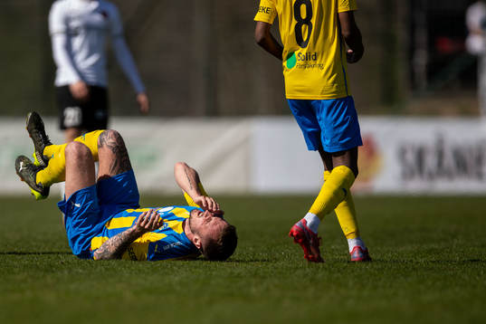 Eskilsminnes Casper Seger har ont
