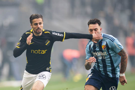 s Zachary Elbouzedi  och Djurgårdens Sead Haksabanovic