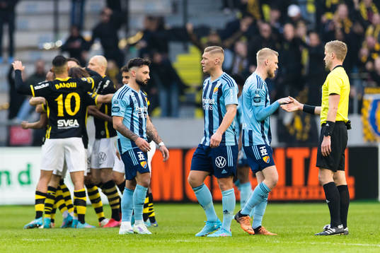 Djurgårdens Sead Haksabanovic och Victor Edvardsen deppar