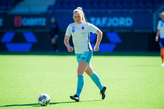 Lone Vartdal Forberg of AaFK Fortuna at half-time break
