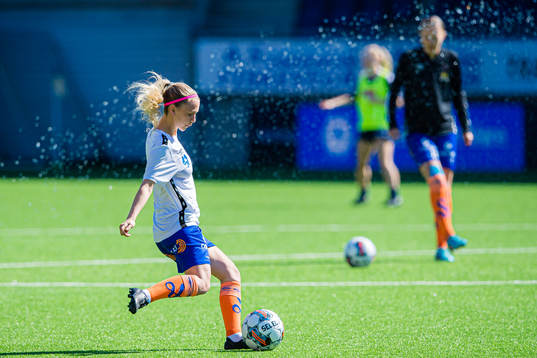Jenny Eilertsen Fylling of AaFK Fortuna at half-time break