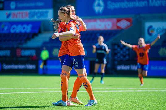 Nora Harnes Håheim of AaFK Fortuna celebrates
