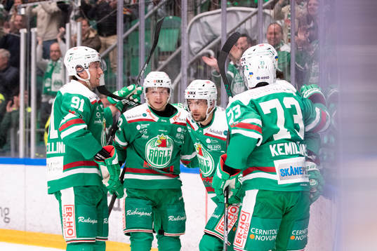 Bläddra bland fler bilder av Ishockey, SHL, Semifinal 5, Rögle - Färjestad