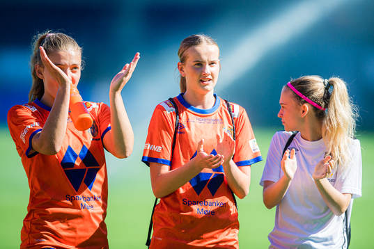Guro Hammer Røn, Anna Lervik and Jenny Eilertsen Fylling