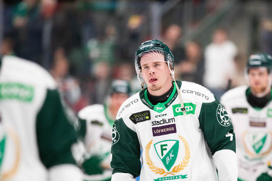 Färjestads Oscar Lawner deppar