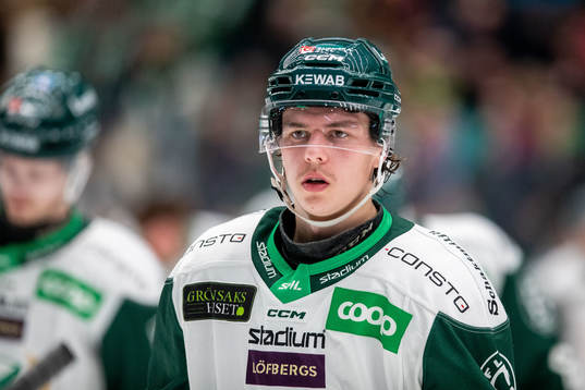 Färjestads Albert Johansson deppar