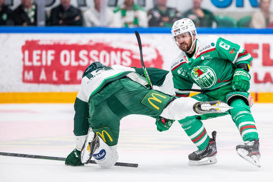 Färjestads Victor Ejdsell och Rögles Ludvig Larsson