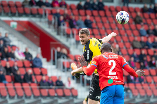 Häckens Johan Hammar och Helsingborgs Ravy Tsouka-Dozi