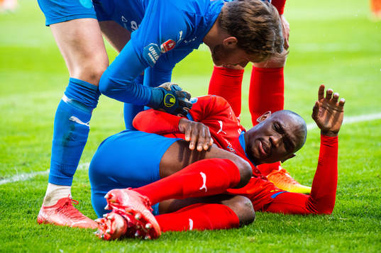Helsingborgs Ravy Tsouka-Dozi har ont