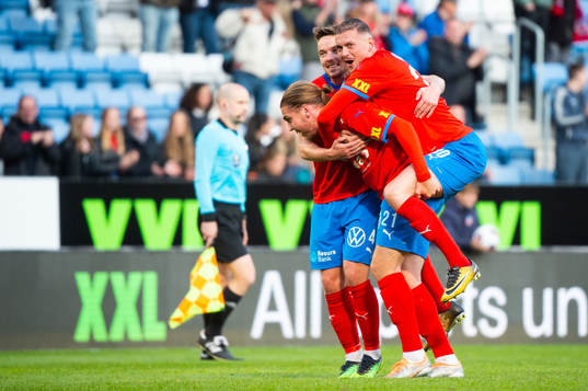 Bläddra bland fler bilder av Fotboll, Allsvenskan, Helsingborg - Häcken