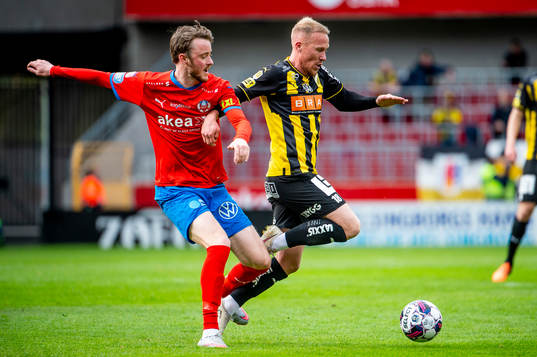 Helsingborgs Rasmus Jönsson mot Häckens Mikkel Rygaard