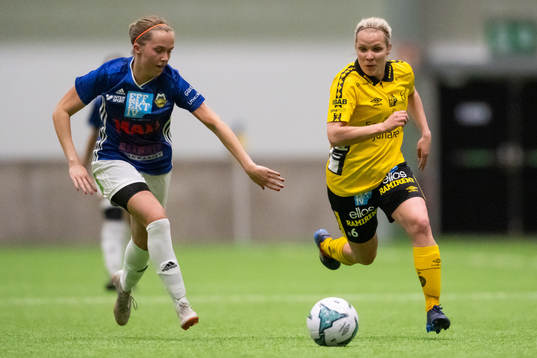 Mariedals Moa Kaspersson och Elfsborgs Linda Westberg