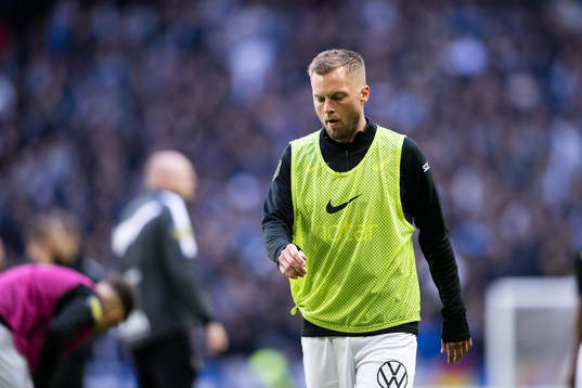 s Sebastian Larsson