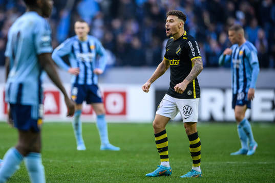 s Jordan Larsson jublar