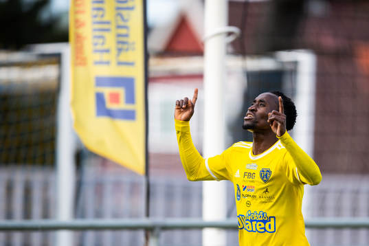 Bläddra bland fler bilder av Fotboll, Ettan södra, herr, Falkenberg - Ljungskile