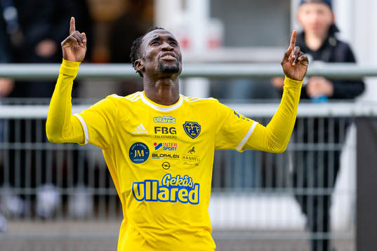 Falkenbergs Godwin Aguda jublar