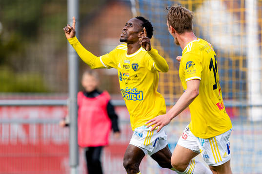 Falkenbergs Godwin Aguda jublar