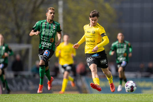 Bläddra bland fler bilder av Fotboll, Allsvenskan, Varberg - Mjällby