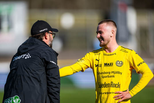 Varbergs tränare Joakim Persson och Mjällbys Albin