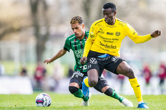 Varbergs Eliton Junior och Mjällbys Silas Nwankwo