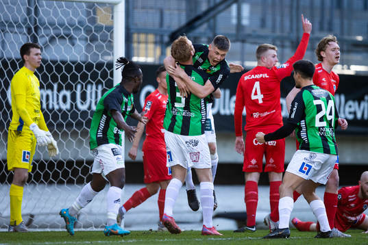 GAIS Axel Henriksson jublar