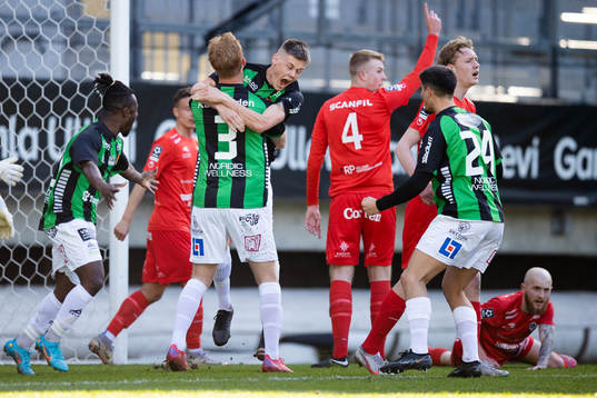 GAIS Axel Henriksson jublar