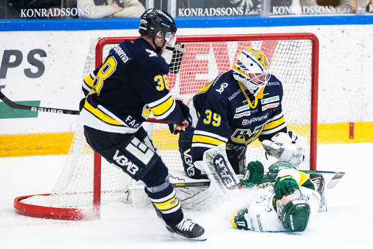 s Filip Larsson och Björklövens William Eriksson