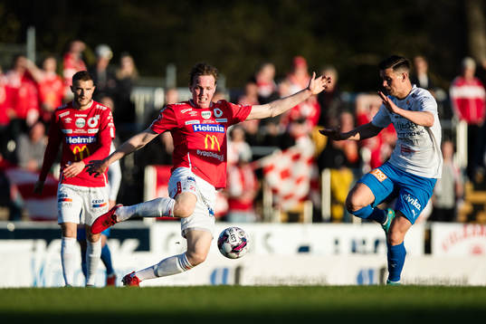 Degerfors Adam Carlén och Värnamos Marcus Antonsson