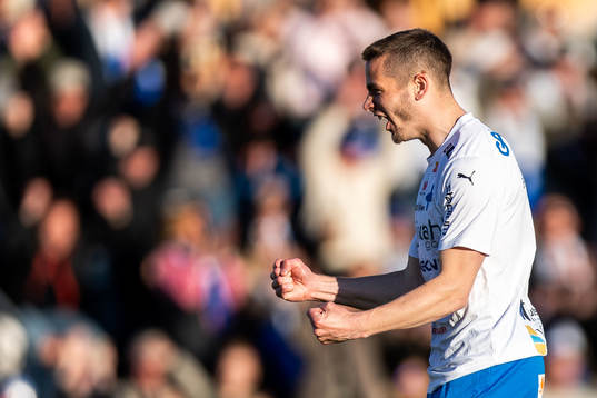 Värnamos Oscar Johansson jublar