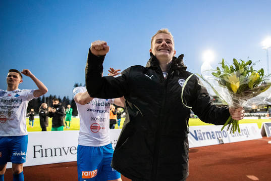 Värnamos Freddy Winsth jublar