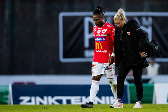 Degerfors Joseph-Claude Agyeman Gyau lämnar planen