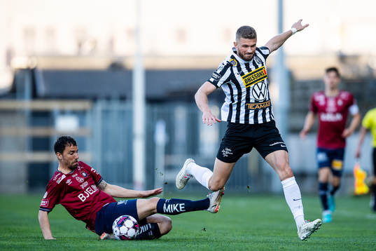 Örgrytes Jonathan Azulay och Landskronas Erik Pärsson