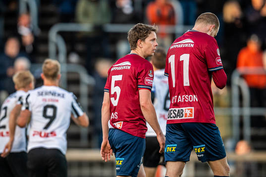 Örgrytes Anton Lans och Elias Gustafson deppar