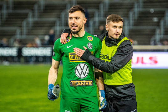 Landskronas målvakt Amr Kaddoura och Camil Jebara jublar