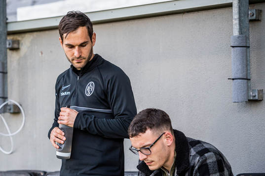 Landskronas Alexander Tkacz och Viktor Ekblom på bänken