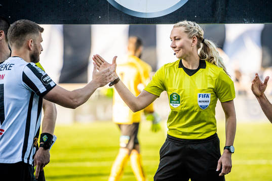 Domare Tess Olofsson
