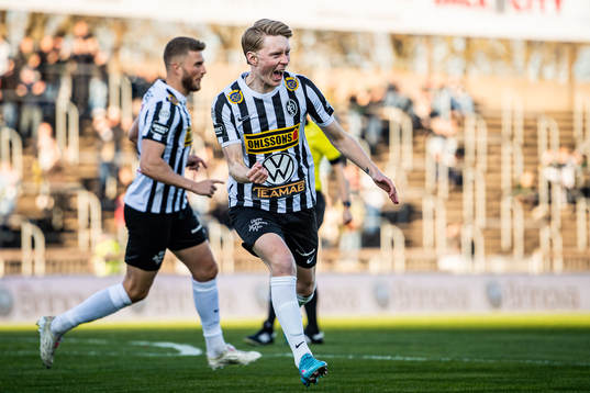 Landskronas Adam Egnell jublar