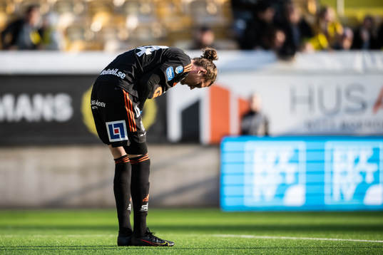 Sundsvalls målvakt Gustav Molin har ont