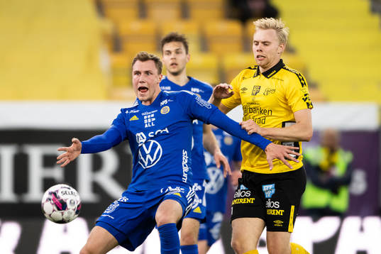 Sundsvalls Niklas Dalhström och Elfsborgs Sveinn Gudjohnsen