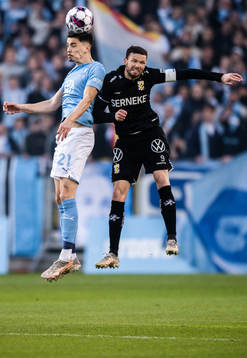Malmö FFs Dennis Hadzikadunic och IFK Göteborgs Marcus