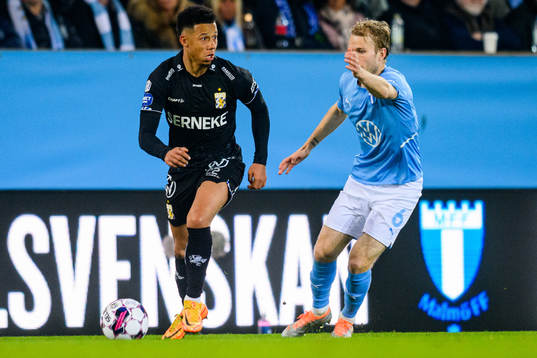 IFK Göteborgs Tobias Sana och Malmö FFs Oscar Lewicki